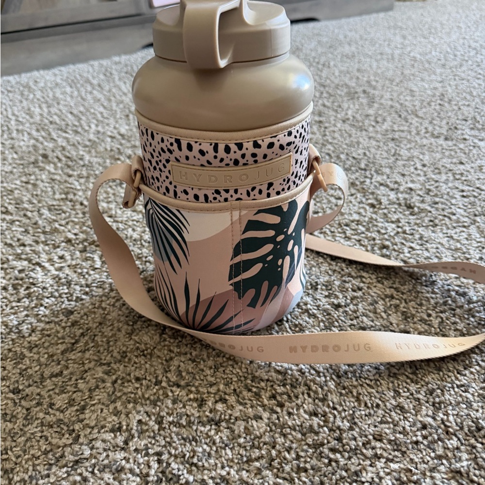 Hydrojug 1/2 Gallon Bottle, Sleeve, And Strap